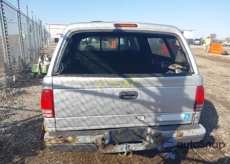 2003 Dodge Dakota Sport/Sxt z USA, uszkodzony, nr VIN 1D7HL38X63S348543